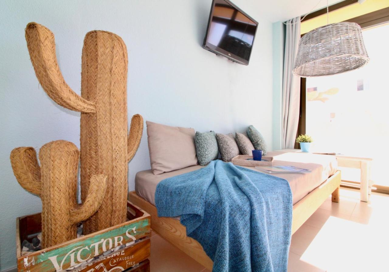 Agradable Apartamento Con Terraza En Formentera Es Pujols Exterior foto